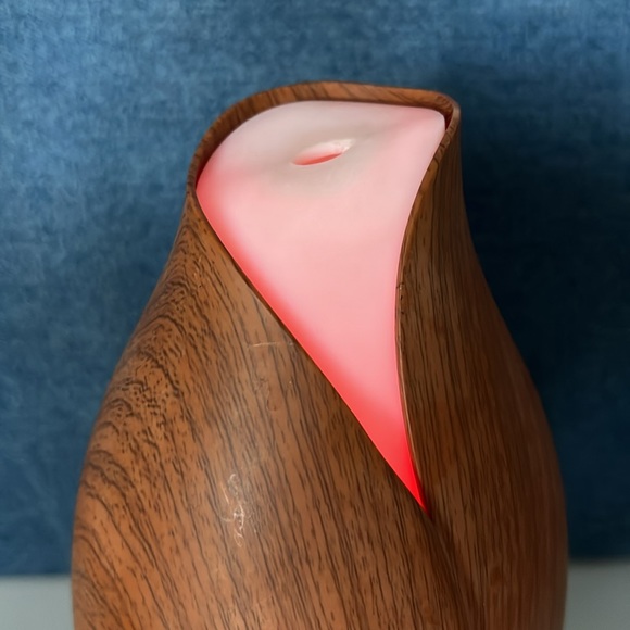 Now Solutions Ultrasonic Diffuser EO Mist Faux Wood Design - Picture 10 of 12